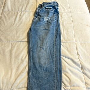 00R AE Mom Straight Jean